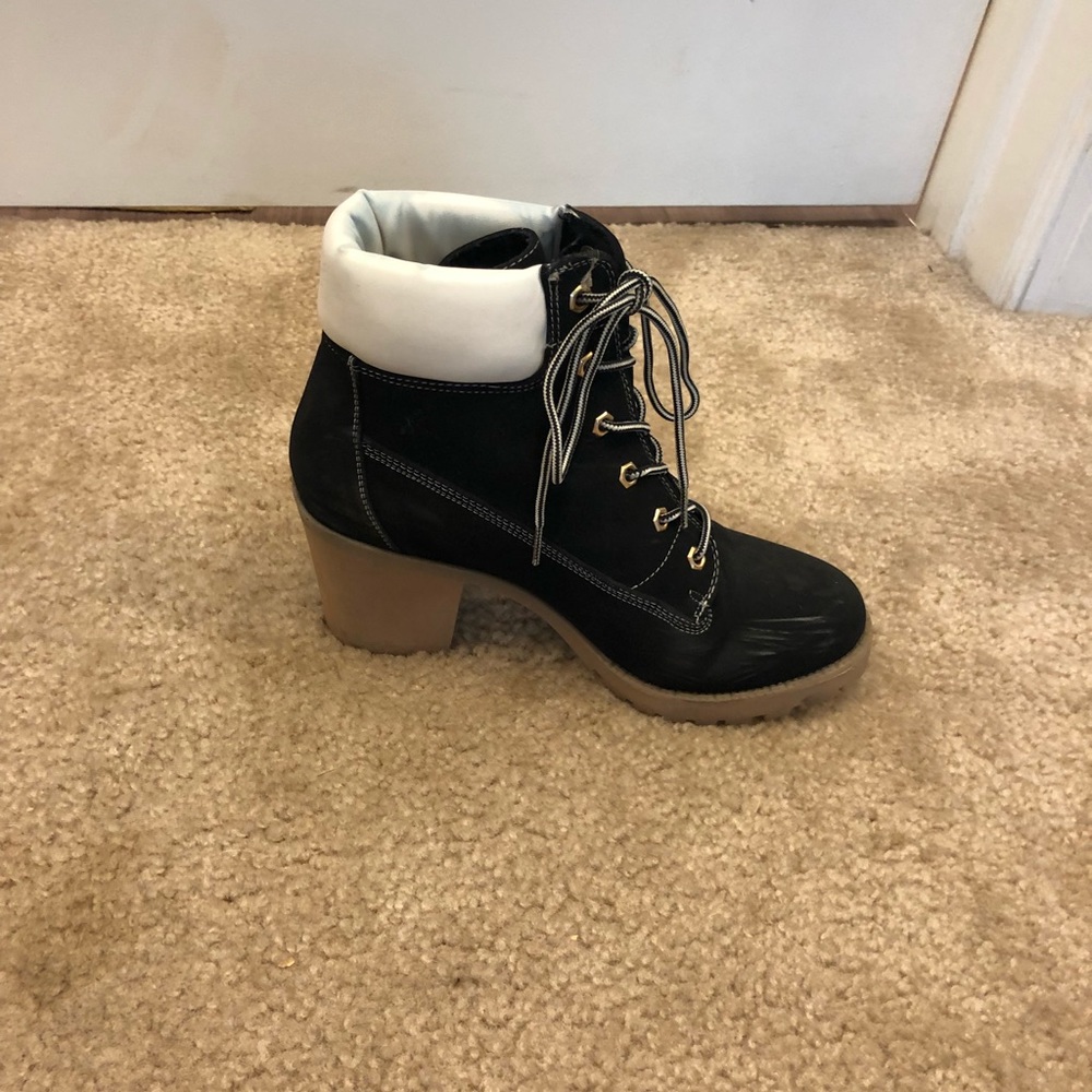 Lace up Booties - Picture 4 of 4